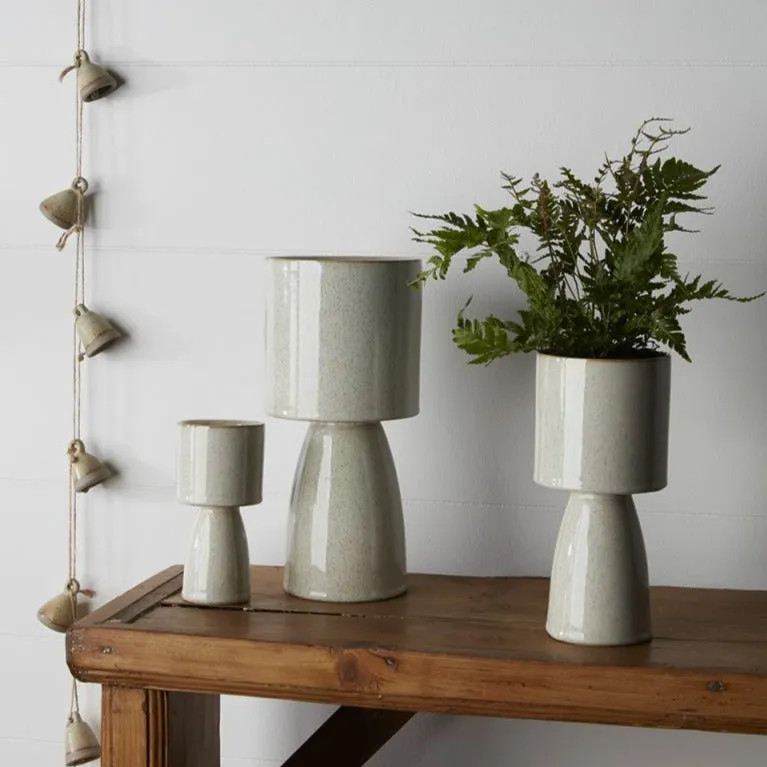 Beta Footed Pot (Small)