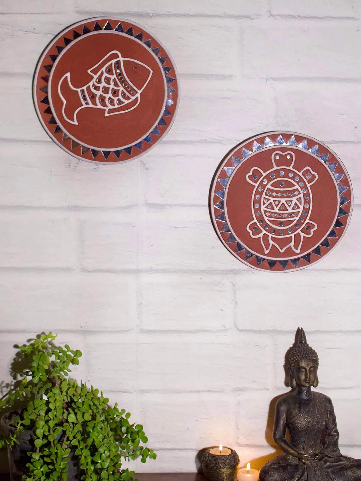 Kutch Lippan Mud Work Fish Wall Plate Terracotta Brown