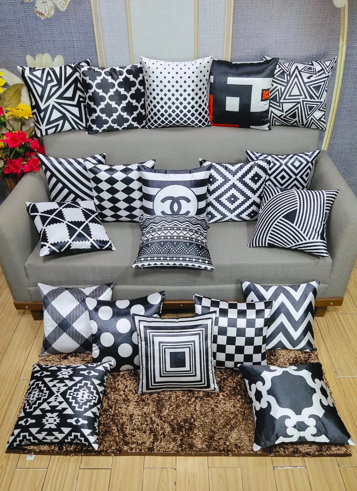 Luxury Black And White Velvet Cushions Cover 16″ x 16″ 1040495