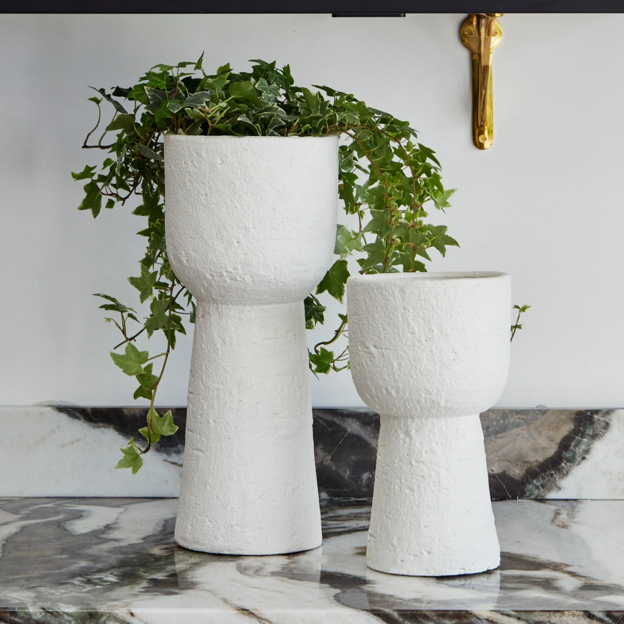 Nico Rustic Planter in White