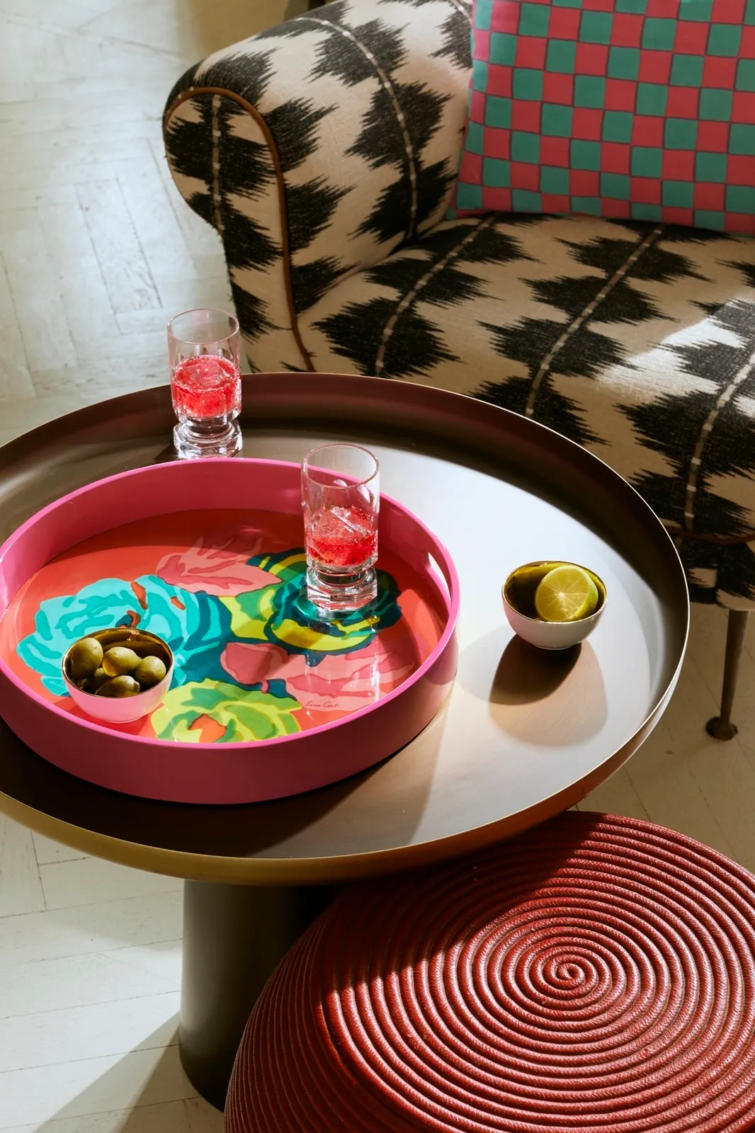 Round Nizam Tray in Geranium