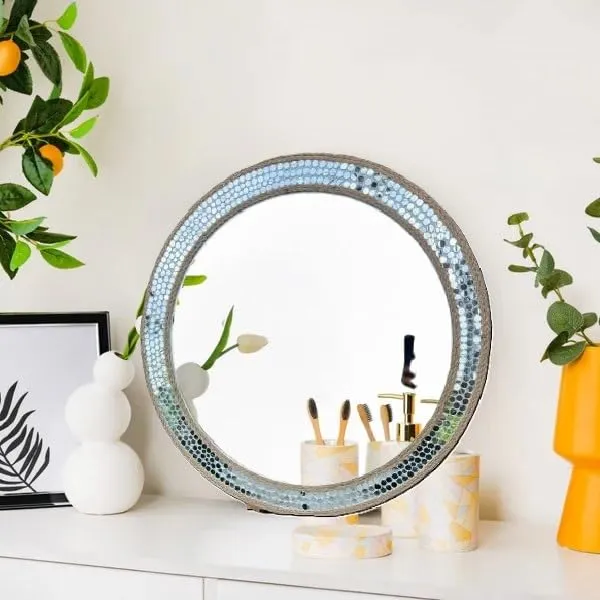 Round Wall Mirror with Beaded Frame, 18inch Diameter